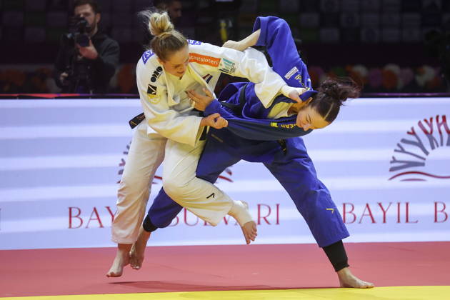 AZERBAIJAN, BAKU - OCTOBER 9, 2026: Yael van Heemst (L) of the Netherlands and Anna Monta Olek of Germany compete in their -78 kg bout as part of the 2026 World Judo Championships at the National Gymnastics Arena 2026 World Judo Championships In Baku  - ZUMAt113 20261009_zaa_t113_699 Copyright: xMikhailxSinitsynx