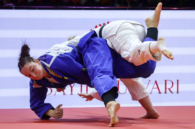 AZERBAIJAN, BAKU - OCTOBER 9, 2026: Yael van Heemst (top) of the Netherlands and Anna Monta Olek of Germany compete in their -78 kg bout as part of the 2026 World Judo Championships at the National Gymnastics Arena 2026 World Judo Championships In Baku  - ZUMAt113 20261009_zaa_t113_700 Copyright: xMikhailxSinitsynx