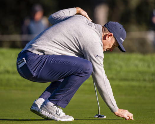 Open de Espana presented by Madrid - Day Two MADRID, SPAIN - OCTOBER 9: Justin Rose of England studies the terrain before taking his shot on day two of the Open de Espana presented by Madrid at Club de Campo Villa de Madrid on October 9, 2026 in Madrid, Spain. Madrid Club de Campo Villa de Madrid Madrid Spain Copyright: xAlbertoxGardinx AGardin_20261009_Golf_Esp_Mad_1138