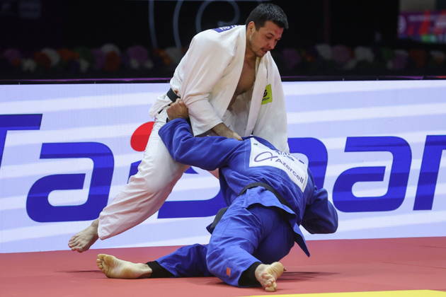 AZERBAIJAN, BAKU - OCTOBER 9, 2026: Niyaz Bilalov (L) of Russia and Arman Adamian of Russia compete in their -100 kg bout as part of the 2026 World Judo Championships at the National Gymnastics Arena 2026 World Judo Championships In Baku  - ZUMAt113 20261009_zaa_t113_715 Copyright: xMikhailxSinitsynx