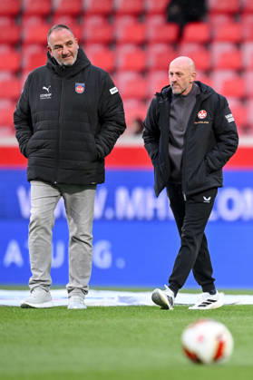 Trainer Torsten Lieberknecht (1. FC Kaiserslautern) und Trainer Frank Schmidt (1. FC Heidenheim 1846) Schauen waehrend des spiels der 2. Bundesliga zwischen 1. FC Heidenheim und 1. FC Kaiserslautern, Voith-Arena am 09. October 2026 in Heidenheim an der Brenz, Deutschland. (Foto von Harry Langer DeFodi Images) +++ Trainer Torsten Lieberknecht (1. FC Kaiserslautern) und Trainer Frank Schmidt (1. FC Heidenheim 1846) Looks on during the 2nd Bundesliga match between 1. FC Heidenheim and 1. FC Kaiserslautern at Voith-Arena on October 9, 2026 in Heidenheim an der Brenz, Germany. (Photo by Harry Langer DeFodi Images) DFB DFL REGULATIONS PROHIBIT ANY USE OF PHOTOGRAPHS AS IMAGE SEQUENCES AND OR QUASI-VIDEO. (Photo by Harry Langer DeFodi Images) DFB DFL REGULATIONS PROHIBIT ANY USE OF PHOTOGRAPHS AS IMAGE SEQUENCES AND OR QUASI-VIDEO. -