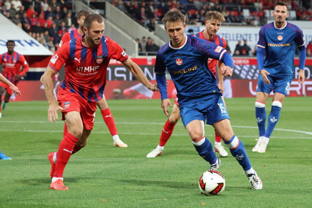 09.10.2026, xrekx, Fussball 2.Bundesliga, 1.FC Heidenheim - 1.FC Kaiserslautern v.l. Jonas Föhrenbach Foehrenbach (1FC Heidenheim 1846) Naatan Skyttä Skyttae (1.FC Kaiserslautern) Zweikampf, Aktion, action, battle for the ball (DFL DFB REGULATIONS PROHIBIT ANY USE OF PHOTOGRAPHS as IMAGE SEQUENCES and or QUASI-VIDEO) Heidenheim