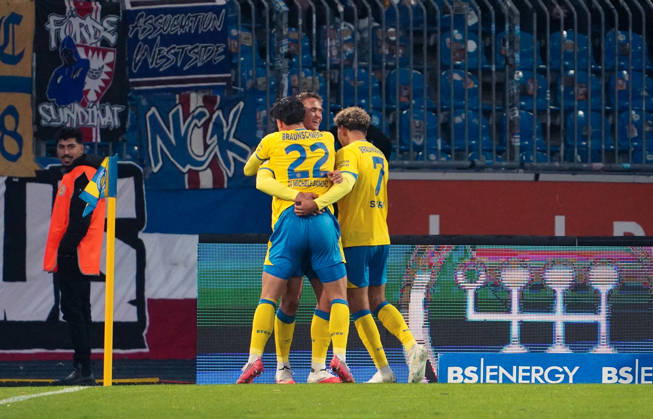Deutschland: Fussball 2. Bundesliga 2026 2027, 7. Spieltag - Eintracht Braunschweig vs Holstein Kiel - Eintracht-Stadion (Braunschweig): Tor und Torjubel zum Jan Urbich (Eintracht Braunschweig, 27) Copyright: xAymanxAlahmedx