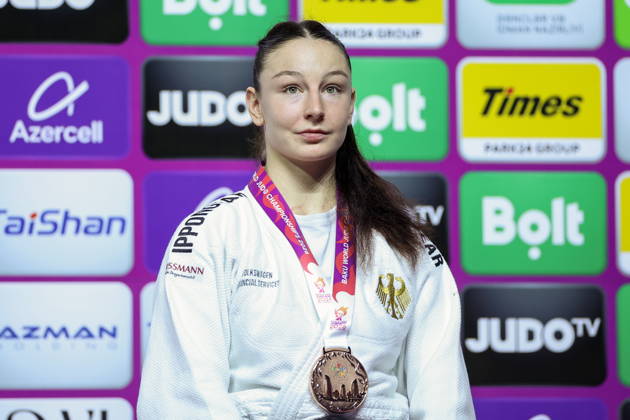 AZERBAIJAN, BAKU - OCTOBER 9, 2026: Anna Monta Olek of Germany celebrates her bronze medal during an award ceremony for the women s -78 kg category as part of the 2026 World Judo Championships at the National Gymnastics Arena 2026 World Judo Championships In Baku  - ZUMAt113 20261009_zaa_t113_782 Copyright: xMikhailxSinitsynx