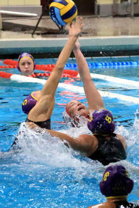 09.10.2026, GER, DEU, Deutschland Wasserball Frauen ,Wasserbal Champion League Qualifikation, Saison 2026, Berlin, Spandau 04 vs. UVSE Gesa Deike ( Spandau04 6 ) , Masa Cuk ( UVSE 5 ), Lilla Horvath ( UVSE 8 ) nordphoto GmbH Engler Berlin Schwimmhalle-Schoeneberg Berlin Deutschland Copyright: xNordphotox xEnglerx