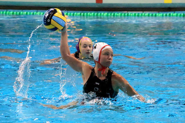 09.10.2026, GER, DEU, Deutschland Wasserball Frauen ,Wasserbal Champion League Qualifikation, Saison 2026, Berlin, Spandau 04 vs. UVSE 5m Freiwurf von Keaton Thompson ( Grizzly Wolfsburg 4 ) nordphoto GmbH Engler Berlin Schwimmhalle-Schoeneberg Berlin Deutschland Copyright: xNordphotox xEnglerx
