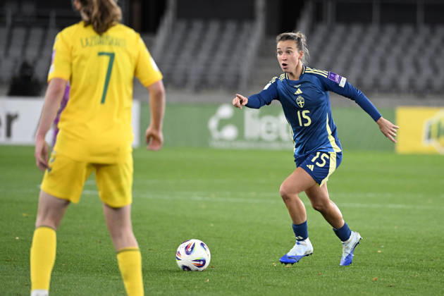 KAUNAS, LITAUEN 20261009 Sveriges Julia Zigiotti Olme under fredagens fotbollsmatch, VM-playoff, mellan Litauen och Sverige pa Dariaus ir GirÃ no stadionas.