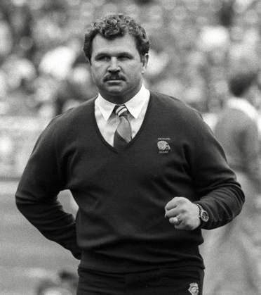 January 6, 1985 - San Francisco, California, U.S - San Francisco 49ers vs. Chicago Bears at Candlestick Park Sunday, January 6, 1985. 49ers beat Bears 23-0 Conference Championship. Bears Head Coach Mike Ditka. NFL, American Football Herren, USA 1985: 49ers 23:0 Bears  - ZUMAg52_ 19850106_zap_g52_013 Copyright: xAlxGolubx