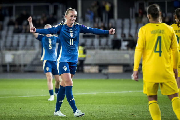 261009 Stina Blackstenius of Sweden celebrates after 0-4 during the FIFA Women s World Cup qualifier play-off football match between Lithuania and Sweden on October 9, 2026 in Kaunas. Photo: Mathias Bergeld BILDBYRAN kod MB MB1418 fotboll football soccer fotball vm-kval kval fifa womens world cup qualifier qualifier playoff lithuania sverige sweden dam bbeng play-off jubel Copyright: MATHIASxBERGELD BB261009MB104