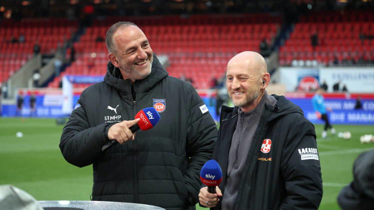 09.10.2026, xrekx, Fussball 2.Bundesliga, 1.FC Heidenheim - 1.FC Kaiserslautern v.l. Frank Schmidt Trainer (1FC Heidenheim 1846) Torsten Lieberknecht Trainer (1.FC Kaiserslautern) bei SKY (DFL DFB REGULATIONS PROHIBIT ANY USE OF PHOTOGRAPHS as IMAGE SEQUENCES and or QUASI-VIDEO) Heidenheim