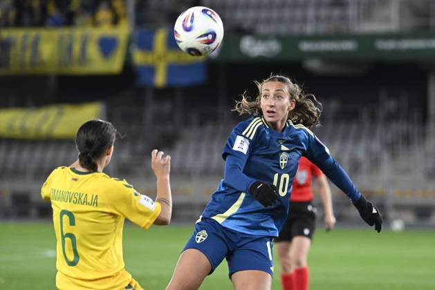 KAUNAS, LITAUEN 20261009 Sveriges Rosa Kafaji under fredagens fotbollsmatch, VM-playoff, mellan Litauen och Sverige pa Dariaus ir GirÃ no stadionas.
