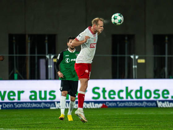 09.10.2026: 3. Liga, 8. Spieltag, SC Preußen Münster vs. Rot-Weiss Essen im LVM-Preußenstadion. Lucas Brumme (Essen) köpft den Ball weg WICHTIGER HINWEIS: Gemäß den Vorgaben des DFB und der DFL ist es untersagt, in dem Stadion und oder vom Spiel angefertigte Fotoaufnahmen in Form von Sequenzbildern und oder videoähnlichen Fotostrecken zu verwerten bzw. verwerten zu lassen. Copyright: xJordyxFourgonx