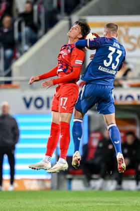 Mathias Honsak (1. FC Heidenheim 1846) und Jan Elvedi (1. FC Kaiserslautern) im Zweikampf waehrend des spiels der 2. Bundesliga zwischen 1. FC Heidenheim und 1. FC Kaiserslautern, Voith-Arena am 09. October 2026 in Heidenheim an der Brenz, Deutschland. (Foto von Harry Langer DeFodi Images) +++ Mathias Honsak (1. FC Heidenheim 1846) und Jan Elvedi (1. FC Kaiserslautern) battle for the ball during the 2nd Bundesliga match between 1. FC Heidenheim and 1. FC Kaiserslautern at Voith-Arena on October 9, 2026 in Heidenheim an der Brenz, Germany. (Photo by Harry Langer DeFodi Images) DFB DFL REGULATIONS PROHIBIT ANY USE OF PHOTOGRAPHS AS IMAGE SEQUENCES AND OR QUASI-VIDEO. (Photo by Harry Langer DeFodi Images) DFB DFL REGULATIONS PROHIBIT ANY USE OF PHOTOGRAPHS AS IMAGE SEQUENCES AND OR QUASI-VIDEO. -
