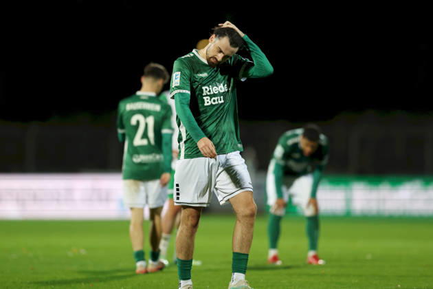 09.10.2026, Herren, Fussball, Saison 2026 2027, Regionalliga Bayern, 13. Spieltag: 1. FC Schweinfurt 1905 - SC Eltersdorf Pietro Besso ( 23, 1. FC Schweinfurt 1905) hadert Schweinfurt Sachs-Stadion Bayern Deutschland