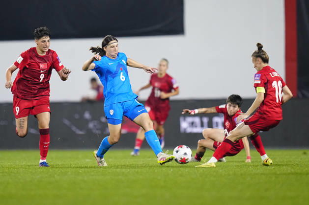 Turkiye v Slovenia - FIFA Women™s World Cup 2027 European Qualifiers Play-offs Round 1: First Leg ISTANBUL, TURKEY - OCTOBER 9: Kaja Korosec of Slovenia in action during the FIFA Women s World Cup 2027 European Qualifiers Play-offs Round 1 First Leg between Turkiye and Slovenia at Pendik Stadyumu on October 9, 2026 in Istanbul, Turkey. Istanbul Pendik Stadyumu Turkey Copyright: xYagizxGurtug PSxImagesxYagizxGurtug PSxImagesx
