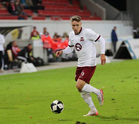 09.10.2026 xmgoodx Offenbach am Main, Plutos Stadion am Bieberer Berg Regionalliga Südwest Saison 2026 2027 Kickers Offenbach (OFC) - FC 08 Homburg Freisteller Maximilian Schmid (9, OFC)