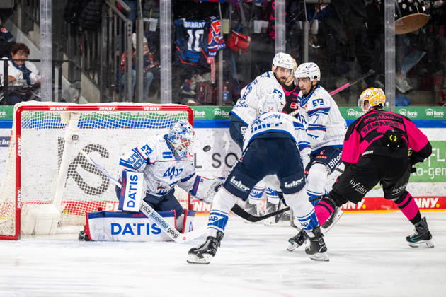 Maximilian Franzreb (56, Adler Mannheim ), Nuernberg Ice Tigers vs. Adler Mannheim, Eishockey, Penny DEL, 7. Spieltag, 09.10.2026, Nuernberg Ice Tigers vs. Adler Mannheim, Eishockey, Penny DEL, 7. Spieltag, 09.10.2026 Copyright: xEibner-Pressefoto ThomasxHahnx EP_NIT
