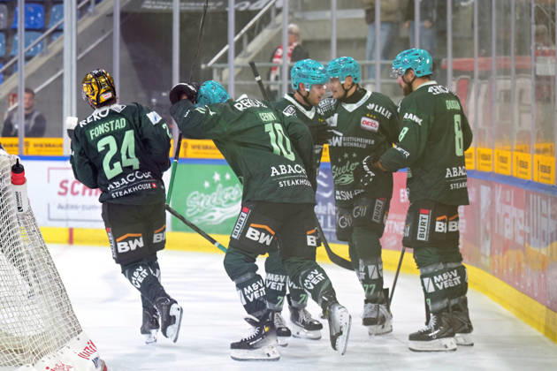 Tor,Torjubel zum 1:1 der Bietigheim Steelers durch das Tor von Cole Fonstad (Bietigheim Steelers, 24) Bietigheim Steelers vs. EC Bad Nauheim , Eishockey, DEL 2, 07.Hauptrundenspiel, Saison 2026 2027, 09.10.2026 Bietigheim Steelers vs. EC Bad Nauheim , Eishockey, DEL 2, 07.Hauptrundenspiel, Saison 2026 2027, 09.10.2026 Bietigheim Copyright: xEibner-Pressefotox EP_TBR