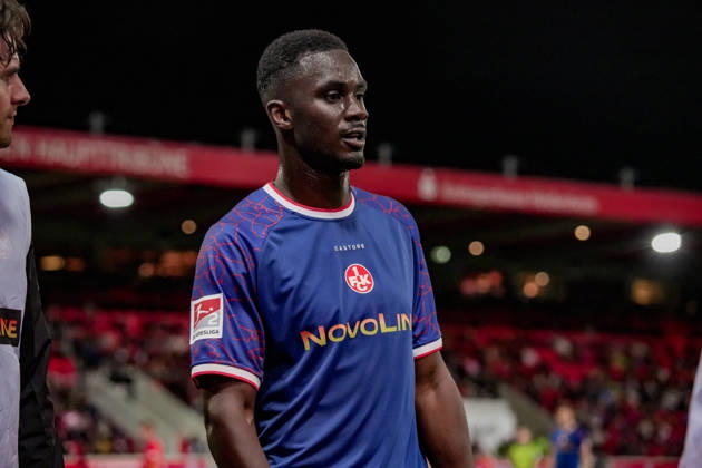 Deutschland: Fussball Saison 2026 2027 , 2. Bundesliga , 7. Spieltag , 1. FC Heidenheim vs. 1. FC Kaiserslautern - Voith-Arena (Heidenheim) : Maxwell Gyamfi (1. FC Kaiserslautern, 4) Mimik, Gesichtsausdruck, Emotion Heidenheim Voith-Arena Deutschland Germany Copyright: xBennetxLongx