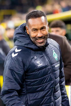 Dortmund, Deutschland 09. Oktober 2026: 1. BL - 2026 2027 - Sp. 5 - Borussia Dortmund gegen SV Werder Bremen Im Bild: Trainer Daniel Thioune (SVW) DFL DFB regulations prohibit any use of photographs as image sequences and or quasi-video. Signal Iduna Park Nordrhein Westfalen Copyright: xFotostandx xZeisingx