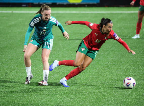 2027 FIFA Women s World Cup Round One Qualifying Play-off First Leg, Inver Park, Larne 9 10 2026 Northern Ireland vs Portugal Northern Ireland™s Lauren Wade with Portugal s Carolina Correia Lauren Wade with Carolina Correia 9 10 2026  Copyright: xx N Ireland v Portugal_045