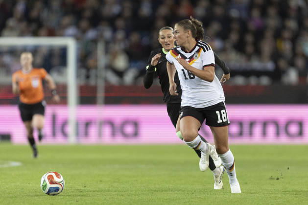 GER, Karlsruhe, football, womens football, International Friendly, Länderspiel, Nationalmannschaft Germany vs. Australia in the picture f.l.: Melissa Koessler (Germany 18), runs to score the 2:0 for germany 09.10.2026, BBBank Wildpark Karlsruhe DFB REGULATIONS PROHIBIT ANY USE OF PHOTOGRAPHS AS IMAGE SEQUENCES AND OR QUASI-VIDEO, Karlsruhe BBBank Wildpark Baden-Wuerttemberg Germany Copyright: xPaulxFritzx