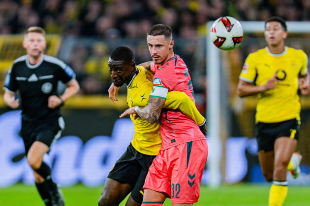 1. Bundesliga, 5. Spieltag, Borussia Dortmund vs. Werder Bremen am 09.10.2026 Serhou Guirassy Marco Friedl Copyright: xBahhoxKarax