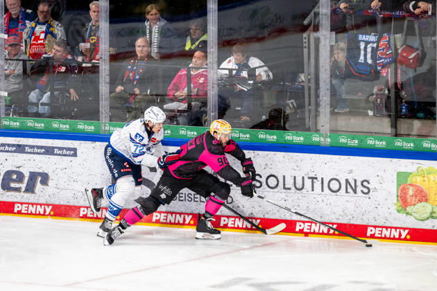 09.10.2026 - Eishockey - Saison 2026 2027 - Penny DEL - Nürnberg Ice Tigers Icetigers - Adler Mannheim - ThHa - xthxhax - Lennard Nieleck (72, Adler Mannheim ) Constantin Braun (90, Nürnberg Ice Tigers, NIT )