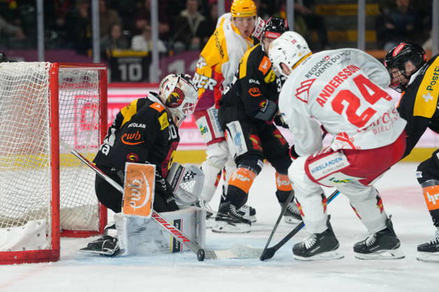 3014 Bern BE, Switzerland - October 09: Goalkeeper Christof Von Burg (50 SCB) with a save during the National League match between SC Bern and EHC Biel-Bienne at PostFinance Arena on October 09, 2026 in 3014 Bern BE, Switzerland. Copyright: xKjetilxWaberx xSPPx Sportspressphoto_SPR249653