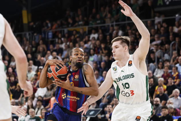 October 9, 2026, Barcelona, Barcelona, Spain: Kevin Paunter of FC Barcelona, Barca and Azuolas Tubelis Of Zalgiris Kaunas in action during the EuroLeague League Phase MD 4 match played between FC Barcelona and Zalgiris Kaunas at Palau Blaugrana on October 09, 2026 in Barcelona, Spain. FC Barcelona V Zalgiris Kaunas - Euroleague 2026 2027  - ZUMAa181 20261009_zaa_a181_276 Copyright: xJavierxBorregox