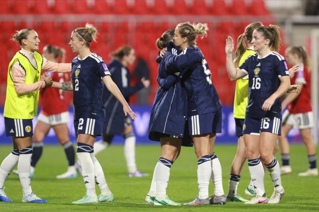 Scotland players celebrate after the game. Czechia Women v Scotland Women, Women s European World Cup Qualifier, Football, Stadion Arnosta, Pardubice, Czechia - 09 Oct 2026Pardubice Stadion Arnosta Czech Republic  Copyright: xMilanxKammermayer Shutterstockx 17195777cb