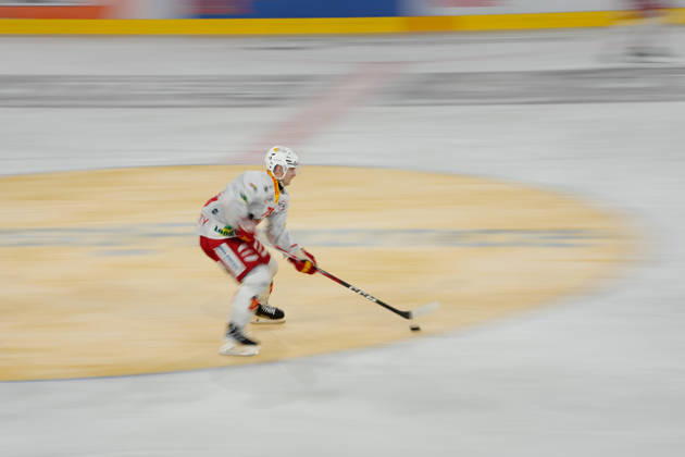 3014 Bern BE, Switzerland - October 09: Aleksandr Iakovenko (75 EHCB) in action during the National League match between SC Bern and EHC Biel-Bienne at PostFinance Arena on October 09, 2026 in 3014 Bern BE, Switzerland. Copyright: xKjetilxWaberx xSPPx Sportspressphoto_SPR249707