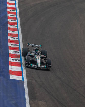 FORMULE 1 : Grand Prix de Singapour - 09 10 2026 63 George Russell (GBR) Mercedes-AMG PETRONAS Formula One Team (DEU) Mercedes W17 Mercedes, during the Formula 1 Singapore Grand Prix at the Marina Bay Street Circuit, Round 18 of the 2026 FIA Formula 1 World Championship, WM, Weltmeisterschaft 9-11 October 2026, Singapore (SGP). SINGAPORESingapore Copyright: xIANxBUNDEYx xMPSxAGENCYx x
