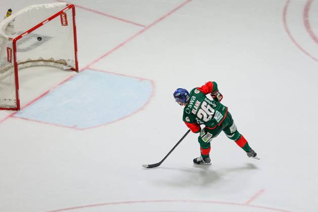 Alexander Blank 26 (Augsburger Panther) trifft das Tor zum 3:0, Augsburger Panther vs. Fischtown Pinguins, 7. Spieltag, Eishockey, Penny-DEL, 09.10.2026 Augsburg Bayern Deutschland