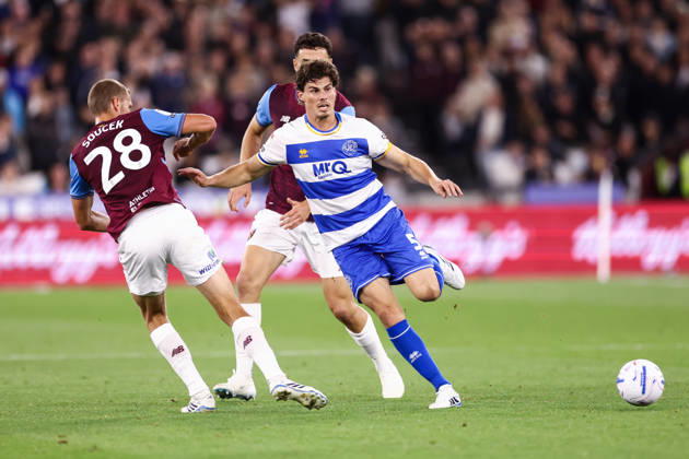West Ham United v Queens Park Rangers 09 October 2026, London - EFL Championship Football - West Ham United v Queens Park Rangers - Ronnie Edwards of QPR and Tomas Soucek of West Ham United - Photo: Jacques Feeney Offside. London UK Copyright: xJacquesxFeeneyx xOffsidexOffside