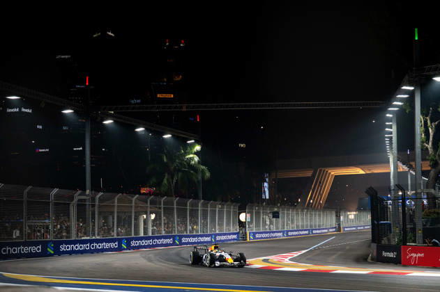 F1 - SINGAPORE GRAND PRIX 2026 41 LINDBLAD Arvid (gbr), Visa Cash App RB F1 Team VCARB03, action during the 2026 Formula 1 Singapore Grand Prix, 17th round of the 2026 Formula One World Championship, WM, Weltmeisterschaft from October 9 to 11, 2026 on the Marina Bay Street Circuit, in Singapore, Singapore - SingaporeSingapore Copyright: xALBERTOxVIMERCATIx
