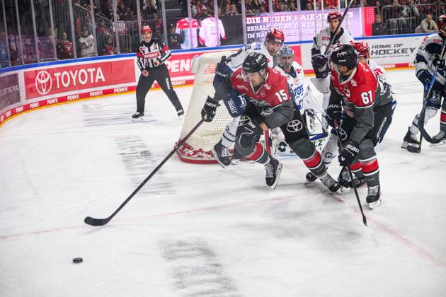 COLOGNE, GERMANY - 9 OCTOBER, 2026: - The PENNY DEL Ice hockey, Eishockey match Koelner Haie vs. Schwenninger Wild Wings at LANXESS arena.  Copyright: xVitaliixKliuievx