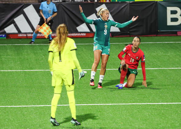 2027 FIFA Women s World Cup Round One Qualifying Play-off First Leg, Inver Park, Larne 9 10 2026 Northern Ireland vs Portugal Northern Ireland™s Casey Howe with Portugal s Carolina Correia Casey Howe with Carolina Correia 9 10 2026  Copyright: xx N Ireland v Portugal_076