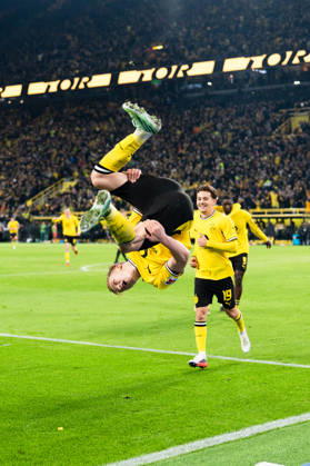 Deutschland: 1. Bundesliga 2026 2027, 5. Spieltag: Borussia Dortmund vs. Werder Bremen 09.10.2026 Signal Iduna Park (Nordrhein-Westfalen) Tor zum 1:0 durch Daniel Svensson (Borussia Dortmund, 24) Jubel Freude Emotionen Torjubel Salto Copyright: xCelinaxLeiersx