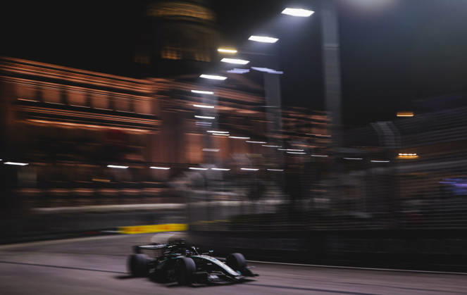 October 9, 2026, Singapore, Kaohsiung City, Singapore: GEORGE RUSSELL of Mercedes-AMG Petronas Formula One Team qualifies second during Sprint Qualifying of the 2026 Formula 1 Singapore Grand Prix at Marina Bay Street Circuit in Singapore. Singapore Singapore - ZUMAh201 20261009_zsp_h201_052 Copyright: xYichinxHoux