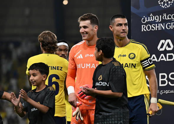 Al Nassr v Al Draih - Saudi Pro League RIYADH, SAUDI ARABIA - OCTOBER 9: Cristiano Ronaldo (R) of Al-Nassr is seen ahead of the Saudi Pro League (SPL) match between Al Nassr and Al Draih at the King Saud University Stadium in Riyadh, Saudi Arabia on October 9, 2026. Mohammed Saad Anadolu Riyadh Saudi Arabia. Editorial use only. Please get in touch for any other usage.  Copyright: x2026xAnadoluxMohammedxSaadx