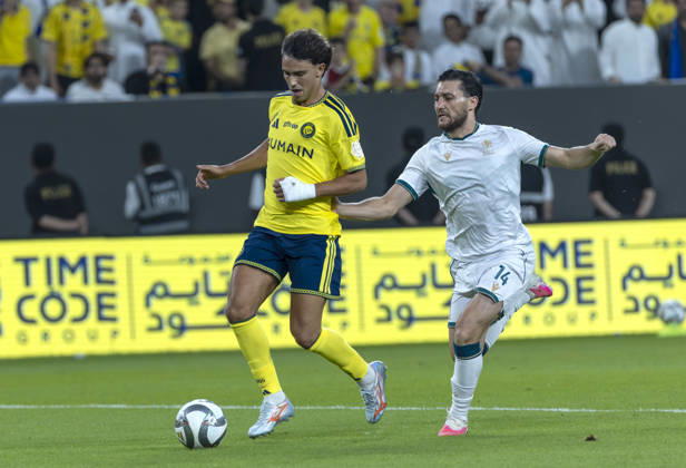 Al Nassr v Al Draih - Saudi Pro League RIYADH, SAUDI ARABIA - OCTOBER 9: Joao Felix (L) of Al-Nassr in action against Oscar Rodriguez Arnaiz (R) of Al Draih during the Saudi Pro League (SPL) match between Al Nassr and Al Draih at the King Saud University Stadium in Riyadh, Saudi Arabia on October 9, 2026. Mohammed Saad Anadolu Riyadh Saudi Arabia. Editorial use only. Please get in touch for any other usage.  Copyright: x2026xAnadoluxMohammedxSaadx