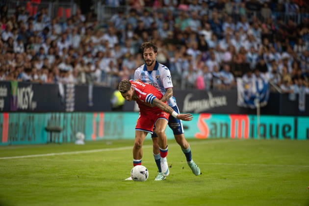 ESP: Malaga CF vs RCD Espanyol - La Liga Hypermotion MALAGA, SPAIN - OCTOBER 9: Roberto Fernandez of RCD Espanyol during the match between Malaga CF and RCD Espanyol of La Liga Hypermotion on October 9, 2026 at La Rosaleda Stadium in Malaga, Spain. (Photo by Samuel Carreno) Copyright: xSamuelxCarrenox samcargad_091026_41-16