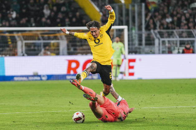 09.10.2026, xjmrgnx, Fussball 1.Bundesliga, Borussia Dortmund - SV Werder Bremen v.l. Zweikampf zwischen Fabio Silva (21, Dortmund) und Marco Friedl (32, Bremen) (DFL DFB REGULATIONS PROHIBIT ANY USE OF PHOTOGRAPHS as IMAGE SEQUENCES and or QUASI-VIDEO) Dortmund