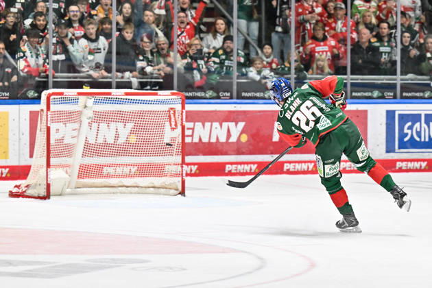 Penny DEL; Augsburger Panther - Fischtown Pinguins, 09.10.2026 AUGSBURG, GERMANY; 09. OCTOBER: in dieser Szene erzielt Alexander BLANK (Augsburger Panther 26) den Treffer zum 3-0 Endstand Tor Torschuetze Freude Happy während dem Match der Penny DEL zwischen den Augsburger Panthern und den Fischtown Pinguins am 7. Spieltag im Curt Frenzel Stadion Copyright: xBEAUTIFULxSPORTS Goldbergx