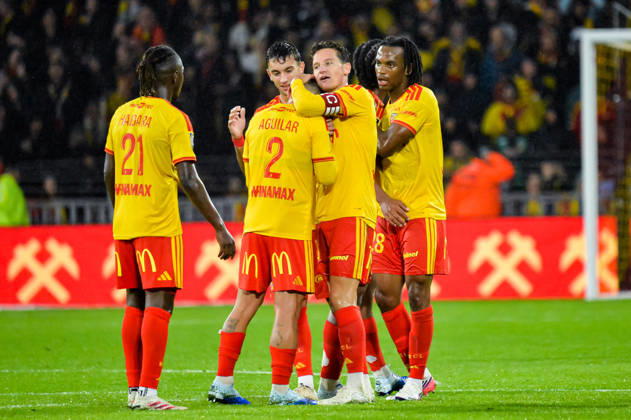 FOOTBALL : RC Lens vs Olympique Lyonnais - Ligue 1 - JournÃ e 6 - 09 10 2026 Joie des joueurs du RC Lens apres la victoire contre l™OL LensFrance  Copyright: xBaptistexAutissierx