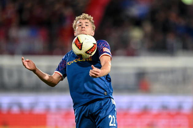 Mika Haas (1. FC Kaiserslautern) in Aktion, am Ball, Einzelaktion waehrend des spiels der 2. Bundesliga zwischen 1. FC Heidenheim und 1. FC Kaiserslautern, Voith-Arena am 09. October 2026 in Heidenheim an der Brenz, Deutschland. (Foto von Harry Langer DeFodi Images) +++ Mika Haas (1. FC Kaiserslautern) controls the Ball during the 2nd Bundesliga match between 1. FC Heidenheim and 1. FC Kaiserslautern at Voith-Arena on October 9, 2026 in Heidenheim an der Brenz, Germany. (Photo by Harry Langer DeFodi Images) DFB DFL REGULATIONS PROHIBIT ANY USE OF PHOTOGRAPHS AS IMAGE SEQUENCES AND OR QUASI-VIDEO. (Photo by Harry Langer DeFodi Images) DFB DFL REGULATIONS PROHIBIT ANY USE OF PHOTOGRAPHS AS IMAGE SEQUENCES AND OR QUASI-VIDEO. -