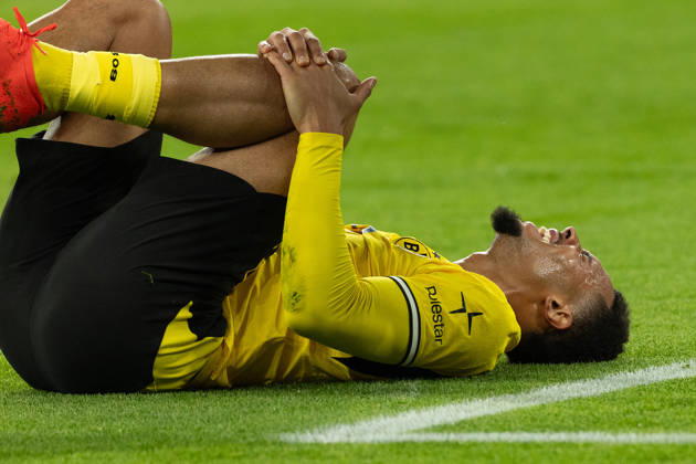 Dortmund, Germany, 09.10.26, Felix Nmecha (Borussia Dortmund) verletzt auf dem Spielfeld waehrend des Spiels der 1. Bundesliga zwischen Borussia Dortmund - SV Werder Bremen im Signal Iduna Park in Dortmund. (Photo by Joachim Bywaletz) DFB DFL REGULATIONS PROHIBIT ANY USE OF PHOTOGRAPHS AS IMAGE SEQUENCES AND OR QUASI-VIDEO. Copyright: JoachimxBywaletz xJB-Sportfoto
