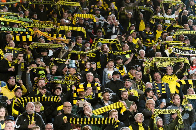 Deutschland: 1. Bundesliga 2026 2027, 5. Spieltag: Borussia Dortmund vs. Werder Bremen 09.10.2026 Signal Iduna Park (Nordrhein-Westfalen) Fans Zuschauer Stimmung Schal Copyright: xCelinaxLeiersx