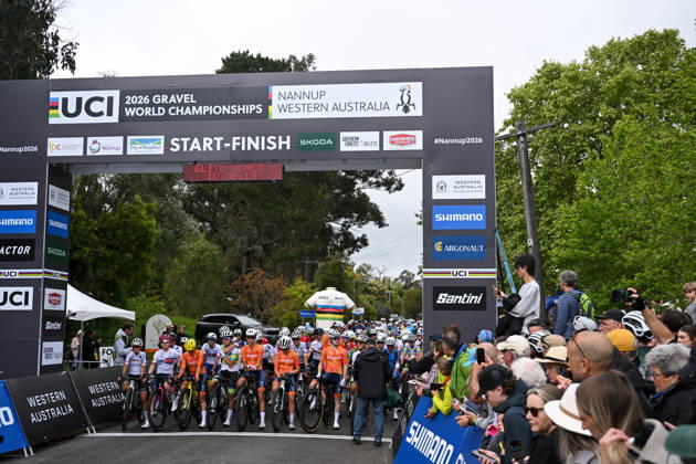 2026 UCI Gravel World Championships Picture by Zac Williams SWpix.com - 10 10 2026 - Cycling - 2026 UCI Gravel World Championships - Nannup, Western Australia, Australia - Women™s Elite - Riders line up on the start line Copyright: x xSWpix.comx(t axPhotographyxHubxLtd)xZacxWilliams SWpix.comx SWP-3030-24022